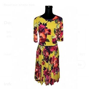MAGGY LONDON Multicolor Floral Short Sleeveless Dress 6,With Pleats And Back Zip